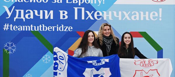 Проводы фигуристок Е. Медведевой и А. Загитовой на Олимпиаду в Пхенчхан - Sputnik Казахстан