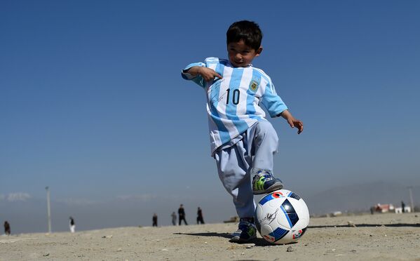 Афганский мальчик Муртаза Ахмади - Sputnik Казахстан