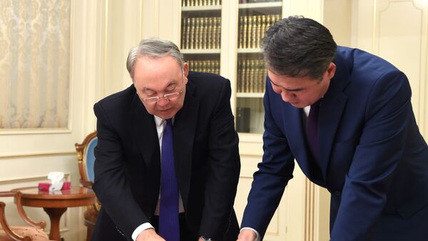 Президент Нурсултан Назарбаев и аким Астаны Асет Исекешев, архивное фото - Sputnik Казахстан