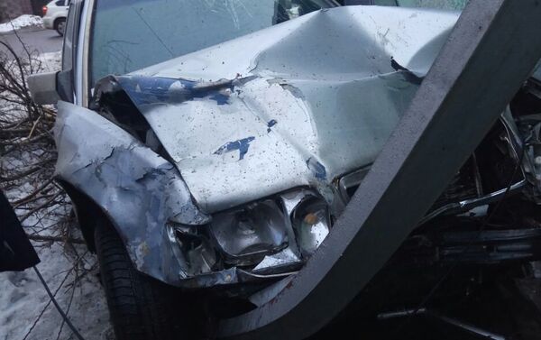 При столкновении автомобилей пострадали пять человек - Sputnik Казахстан