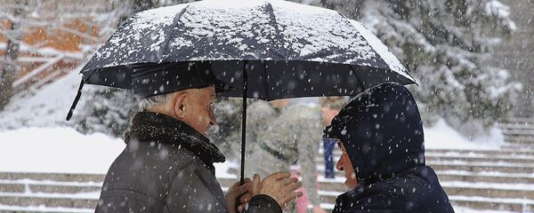 Снег идет в Алматы - Sputnik Казахстан