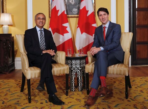 Премьер-министр Канады Джастин Трюдо и главный исполнительный директор Infosys Салил Парех на встрече в Мумбаи, Индия, 20 февраля 2018 года - Sputnik Казахстан