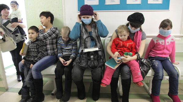 Очередь на прием к педиатру в детской поликлинике, архивное фото - Sputnik Казахстан