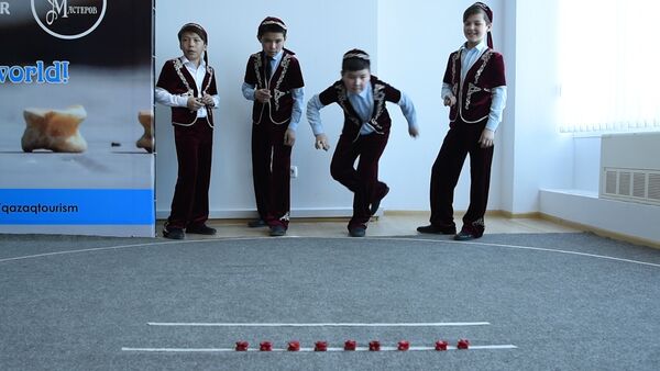 В какие игры предлагают играть школьникам на переменах - Sputnik Казахстан