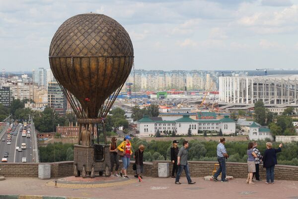 Памятник писателю-фантасту Жюлю Верну - Sputnik Казахстан