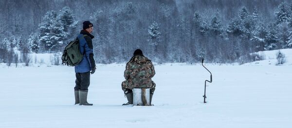 Зимняя рыбалка, архивное фото - Sputnik Казахстан