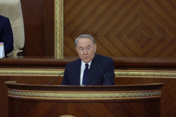 Президент Казахстана Нурсултан Назарбаев Президент Казахстана Нурсултан Назарбаев - Sputnik Казахстан