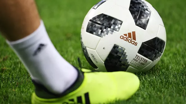Официальный мяч чемпионата мира по футболу 2018 Telstar, архивное фото - Sputnik Қазақстан