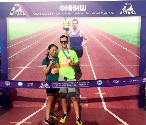 Олег Рябченко и Айкен Нуралы Олег Рябченко и Айкен Нуралы - Sputnik Казахстан