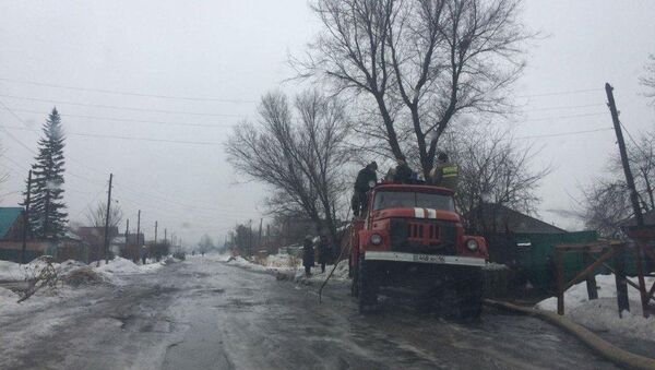 Спасатели ВКО устраняют последствия обильных дождей сразу в нескольких районах области - Sputnik Казахстан