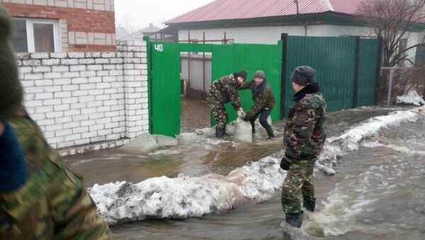 В ВКО затопило несколько жилых домов - Sputnik Казахстан