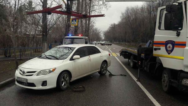 Тойота насмерть сбила ребенка напротив школы №31 - Sputnik Казахстан