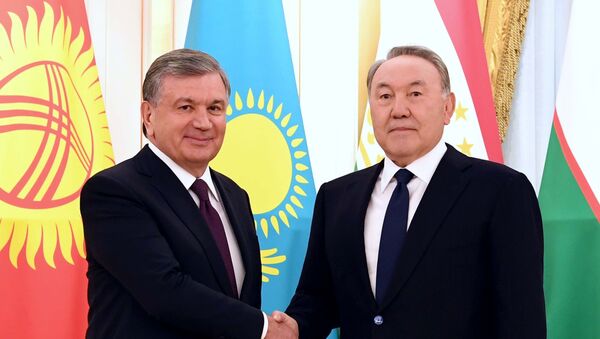 Президент Казахстана Нурсултан Назарбаев и президент Узбекистана Шавкат Мирзиёев - Sputnik Казахстан