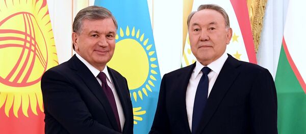 Президент Казахстана Нурсултан Назарбаев и президент Узбекистана Шавкат Мирзиёев - Sputnik Казахстан