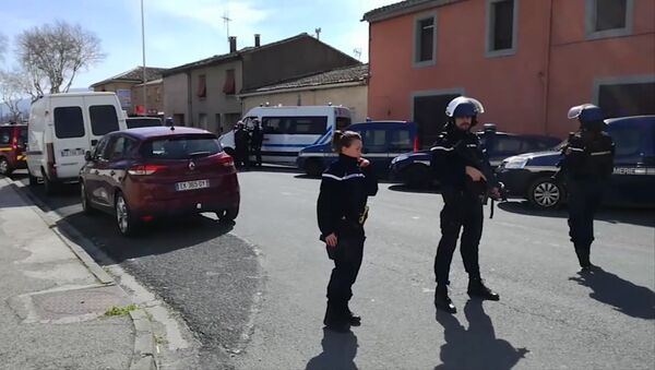 Приверженец Исламского государства захватил заложников в супермаркете в коммуне на юге Франции - Sputnik Казахстан