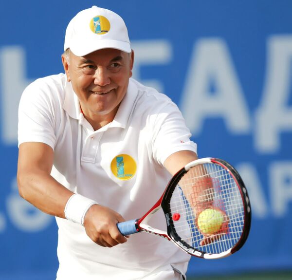 Глава государства личным примером активно пропагандирует здоровый образ жизни и занятия спортом - Sputnik Казахстан