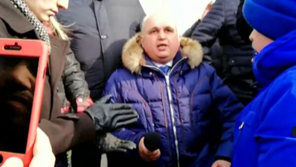 Вице-губернатор Кузбасса Сергей Цивилев на коленях просил прощения за трагедию в ТЦ Зимняя вишня - Sputnik Казахстан
