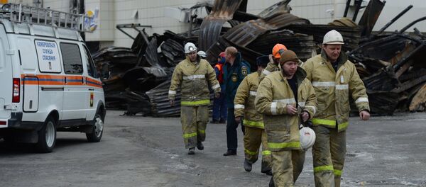 Последствия пожара в ТЦ «Зимняя вишня» - Sputnik Казахстан