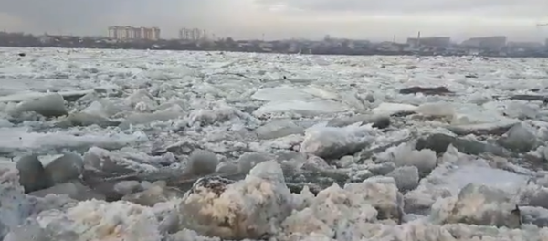 Ледоход на реке Иртыш, Семей - Sputnik Казахстан