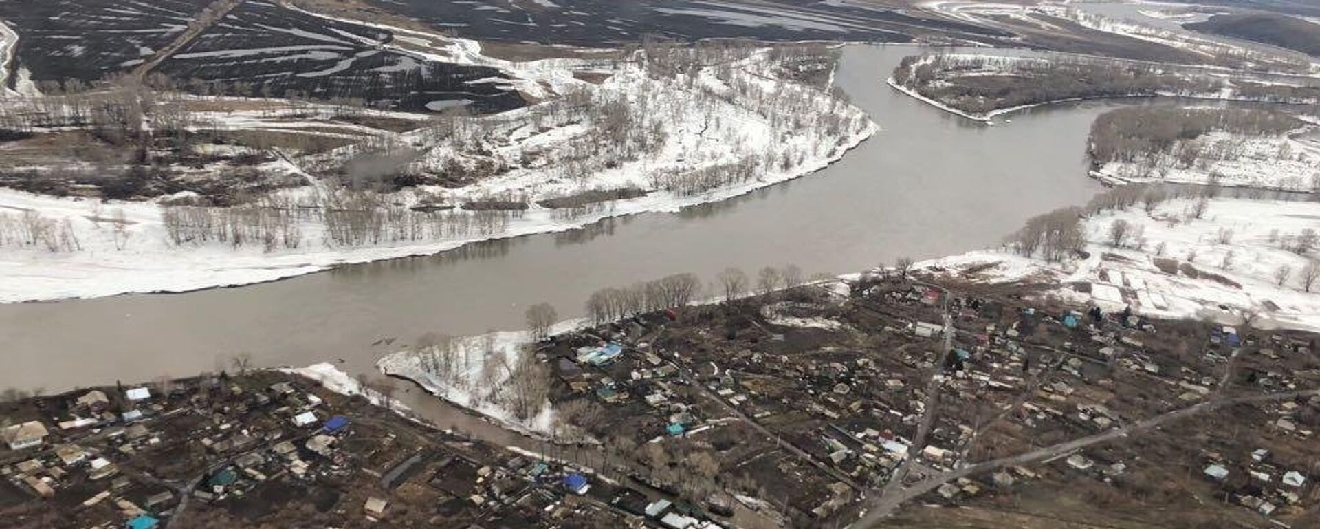 Иртыш в районе города Семей - Sputnik Казахстан, 1920, 06.02.2023