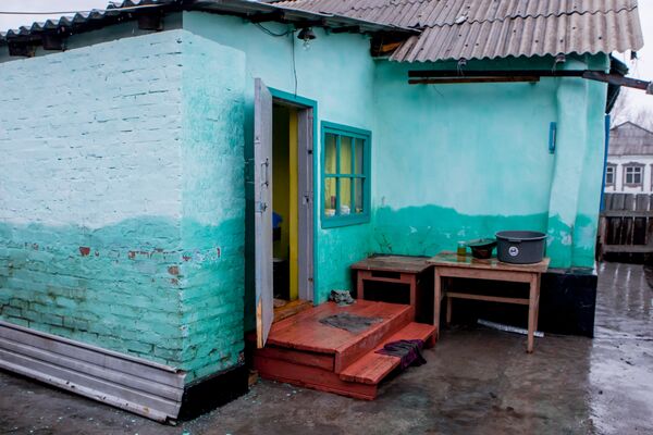 В Глубоковском районе ВКО восстанавливают дома пострадавшие от паводков - Sputnik Казахстан