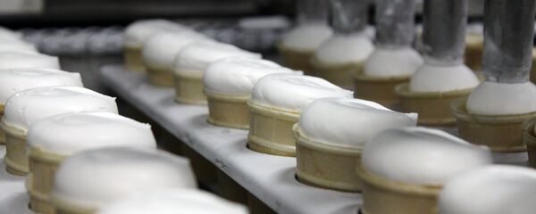 Производство мороженого, архивное фото - Sputnik Казахстан