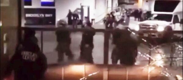 Автобусқа шабуылдау Автобусқа шабуылдау - Sputnik Қазақстан