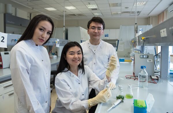 Участники клуба IGEM Назарбаев университета Участники клуба IGEM Назарбаев университета - Sputnik Казахстан