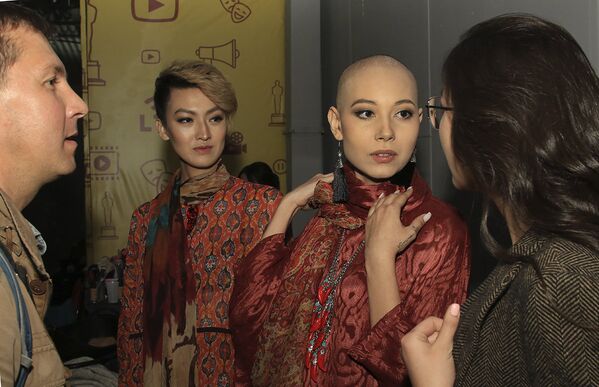Двадцать пятый сезон национальной Недели моды прет-а-порте Kazakhstan Fashion Week сезона осень-зима 2018-19 - Sputnik Казахстан