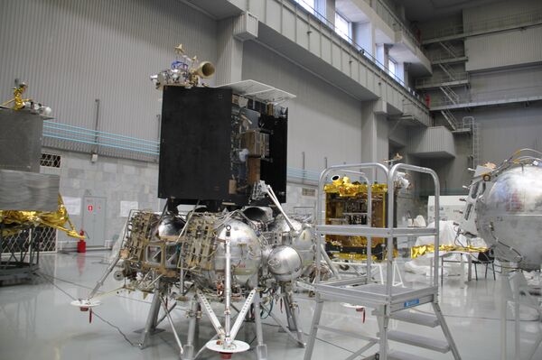 Макет космического аппарата Луна-25 Макет космического аппарата Луна-25 - Sputnik Казахстан