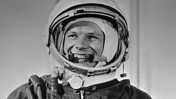 Советский летчик-космонавт, Герой Советского Союза Юрий Алексеевич Гагарин. Репродукция - Sputnik Казахстан