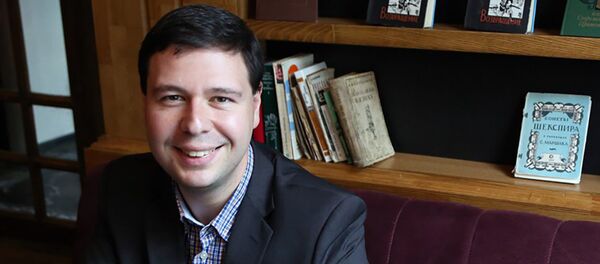 Главный  редактор  интернет-портала ГРАМОТА.РУ, кандидат филологических наук Владимир Пахомов - Sputnik Казахстан