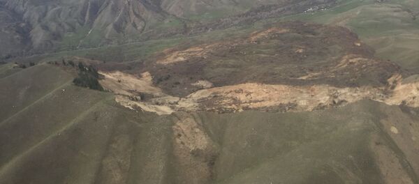 Сход оползня у озера Кольсай - Sputnik Казахстан