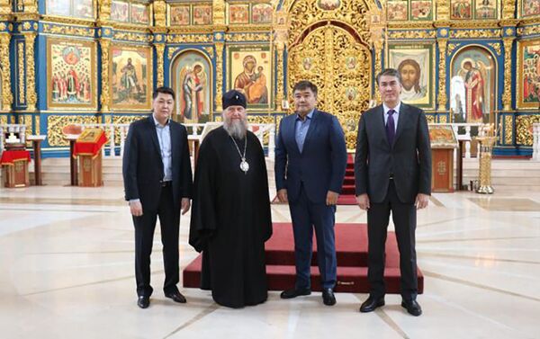 Дархан Калетаев и Асет Исекешев посетили Успенский Кафедральный собор в Астане - Sputnik Казахстан