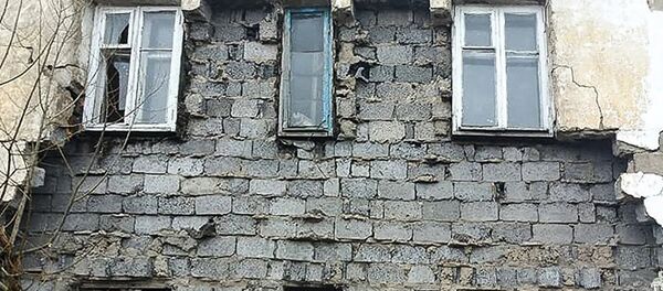 Стена жилого дома обрушилась в Петропавловске - Sputnik Казахстан