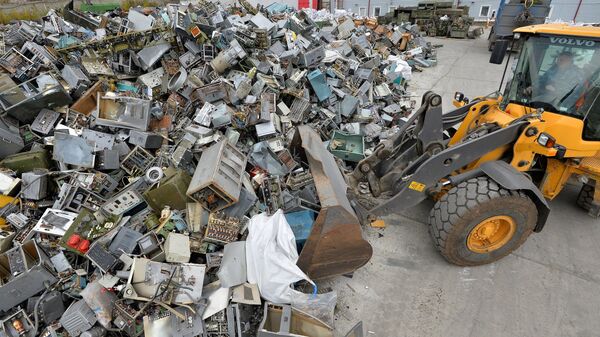 Груда металлолома, архивное фото Груда металлолома, архивное фото - Sputnik Казахстан