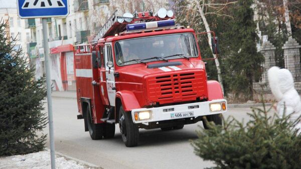 Пожарный автомобиль, архивное фото - Sputnik Казахстан