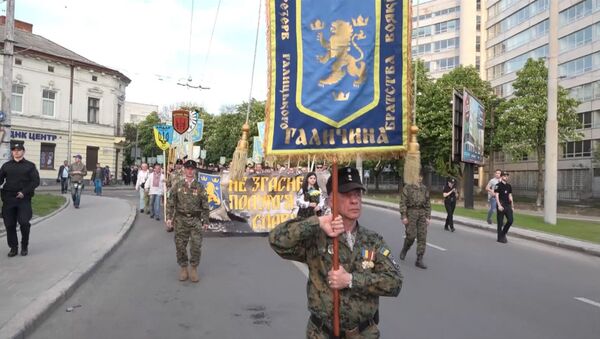 Марш в годовщину создания дивизии СС в Львове - Sputnik Казахстан