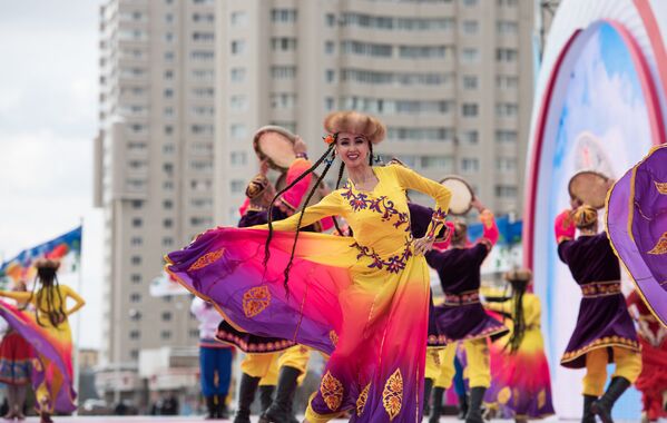 В столице празднуют День единства народа Казахстана - Sputnik Казахстан