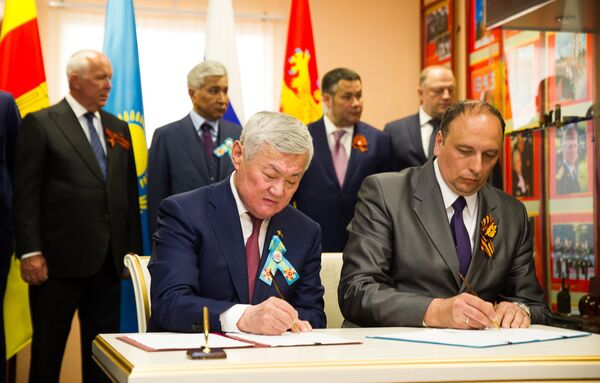 Подписано соглашение о передаче Мемориального комплекса воинам-казахстанцам городу Ржеву  - Sputnik Казахстан