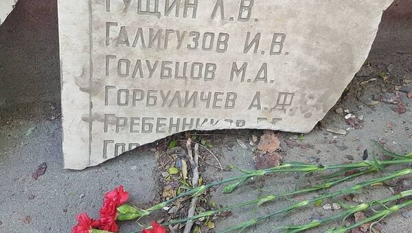 На территории бывшего свинцового завода в Шымкенте разгромили мемориал участникам ВОВ - Sputnik Казахстан