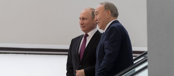 Президент России Владимир Путин и президент Казахстана Нурсултан Назарбаев Президент России Владимир Путин и президент Казахстана Нурсултан Назарбаев - Sputnik Казахстан