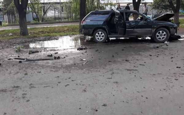 Водитель не справился с управлением и врезался в дерево - Sputnik Казахстан