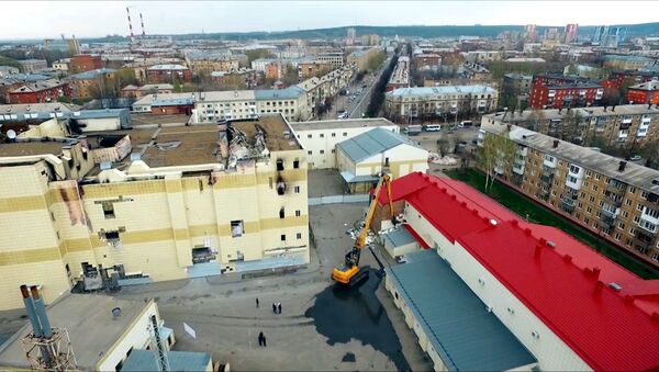 В Кемерово приступили к сносу ТЦ Зимняя вишня - Sputnik Казахстан