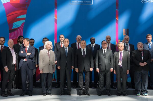 Совместное фото участников и спикеров АЭФ-2018 - Sputnik Казахстан