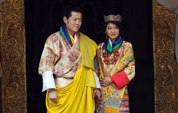 Король Бутана и недавно увенчанная королева Бутана Джетсун Пема - Sputnik Казахстан