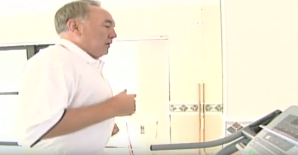 Назарбаев «Challenge Другой ты!» бастамасына қолдау білдірді - Sputnik Қазақстан