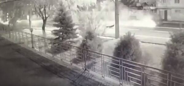 Машины всмятку: видео крупного ДТП в Алматы попали в Сеть - Sputnik Казахстан