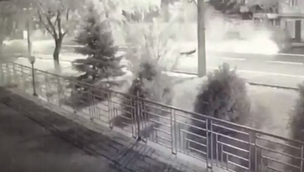 Машины всмятку: видео крупного ДТП в Алматы попали в Сеть - Sputnik Казахстан