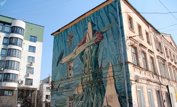 Произведение стрит-арта  на жилом здании в исторической части Нижнего Новгорода - Sputnik Казахстан